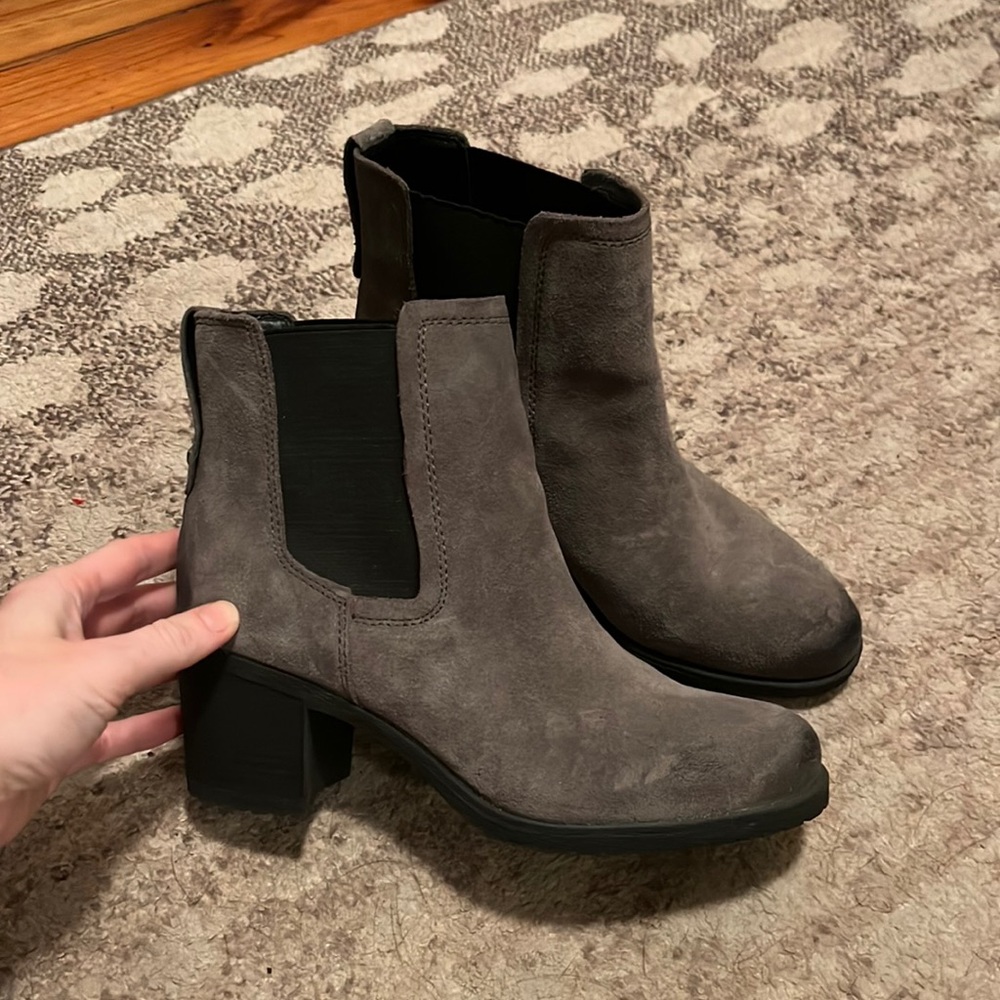 Sam Edelman Hanley Gray Suede Chelsea Bootie size 7.5